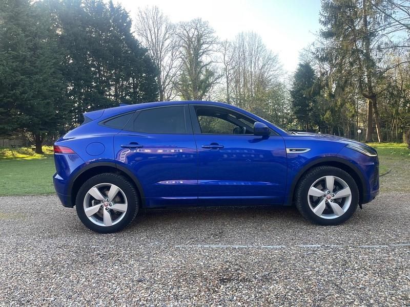 Begagnad Jaguar E-Pace R-Dynamic 180 HK (132 kW) 2019 Blå SUV