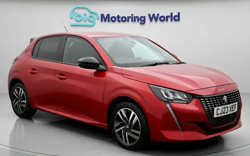 Used Peugeot 208 Allure+ 102 HP (75 kW) 2023 Hatchback