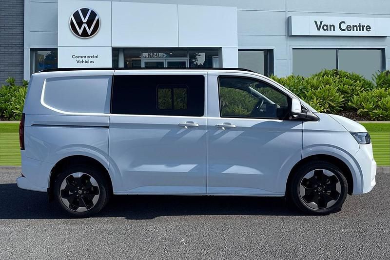 New VW Transporter Pro 170 HP (125 kW) 2026 White Van