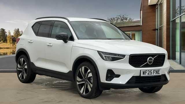 Used 2025 Volvo XC40 Plus SUV | £32,995 (Fair price) - Image 1/4