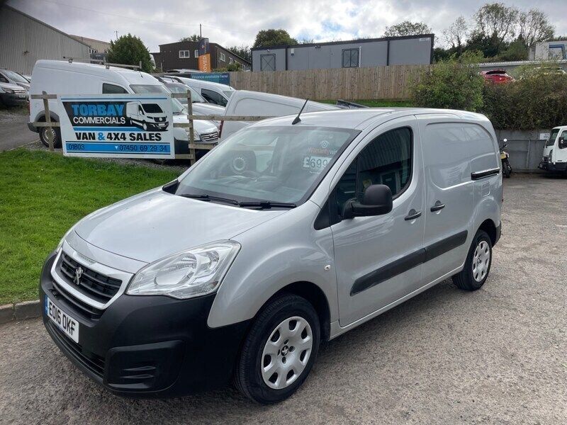 Silver Used 2016 Peugeot Partner MPV | £6,995 (Fair price) - Image 1/4