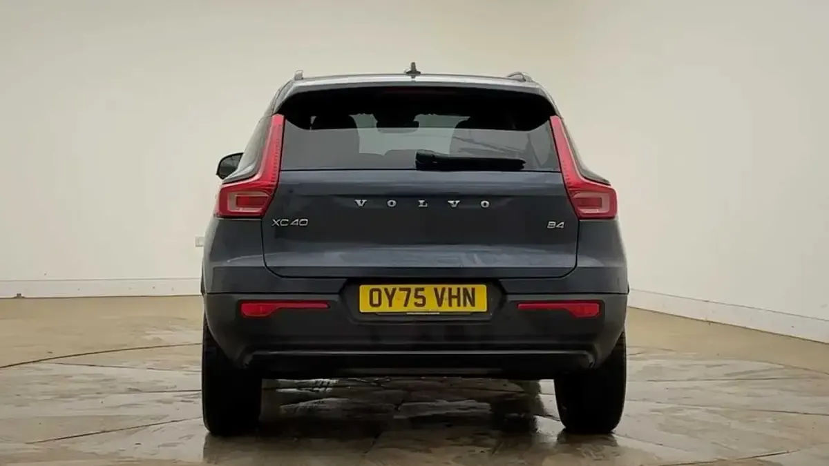 Used Volvo XC40 Plus 194 HP (142 kW) 2026 SUV