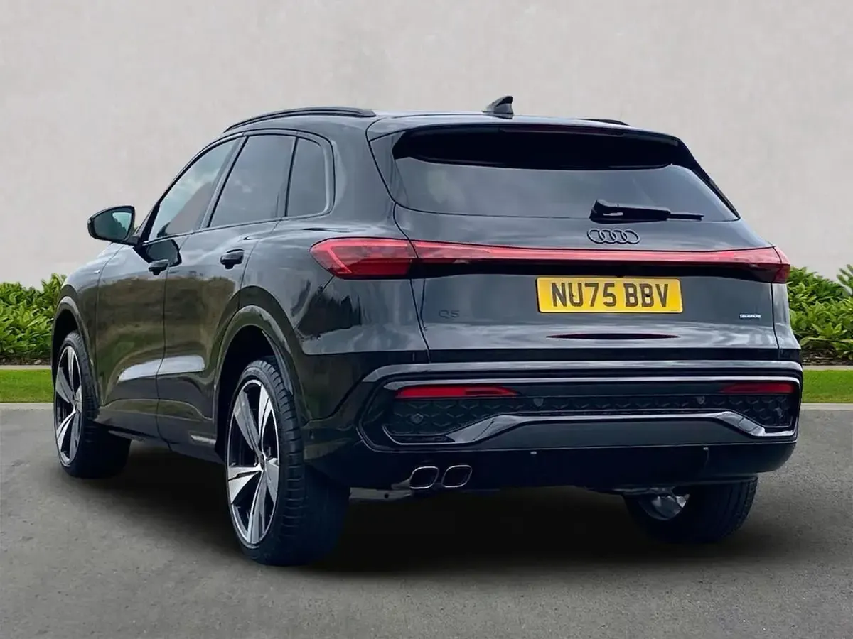 Used Audi Q5 Advanced 204 HP (150 kW) 2025 Black SUV