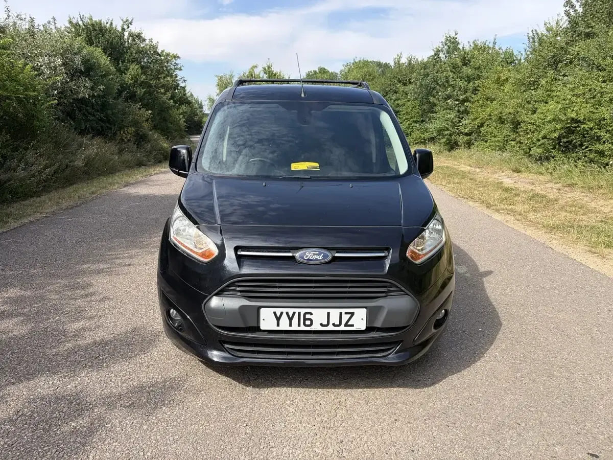 Used Ford Transit Connect Limited 113 HP (83 kW) 2016 Black MPV