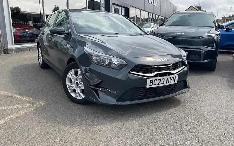 Begagnad Kia Ceed 160 HK (117 kW) 2023 Halvkombi