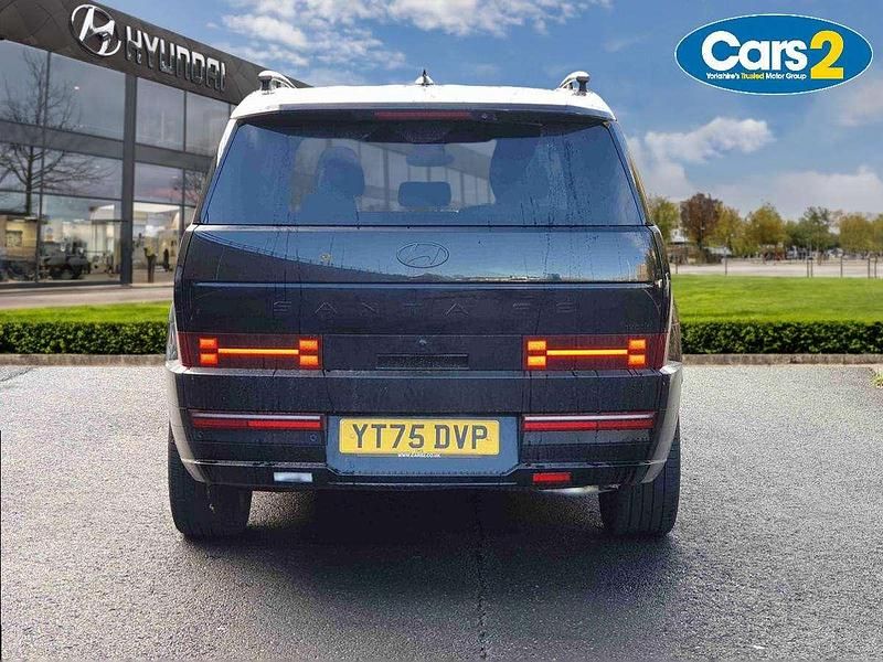 Used Hyundai Santa Fe 215 HP (158 kW) 2025 Black SUV