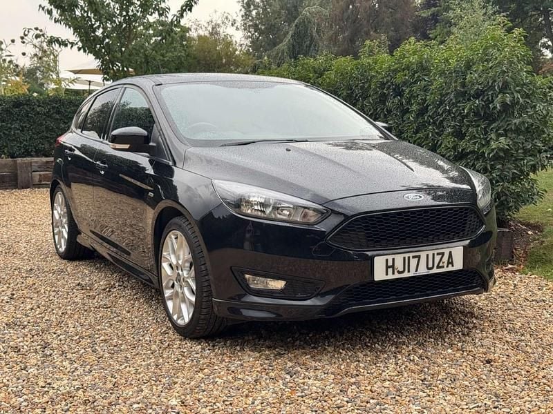 Black Used 2017 Ford Focus ST-Line Hatchback | £8,249 (Good price) - Image 1/4