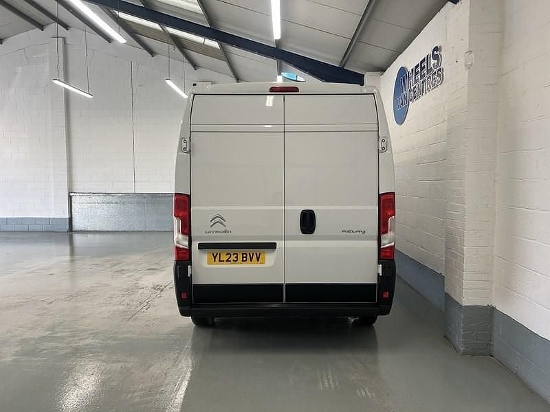 Used Citroën Relay 140 HP (102 kW) 2023 White Van