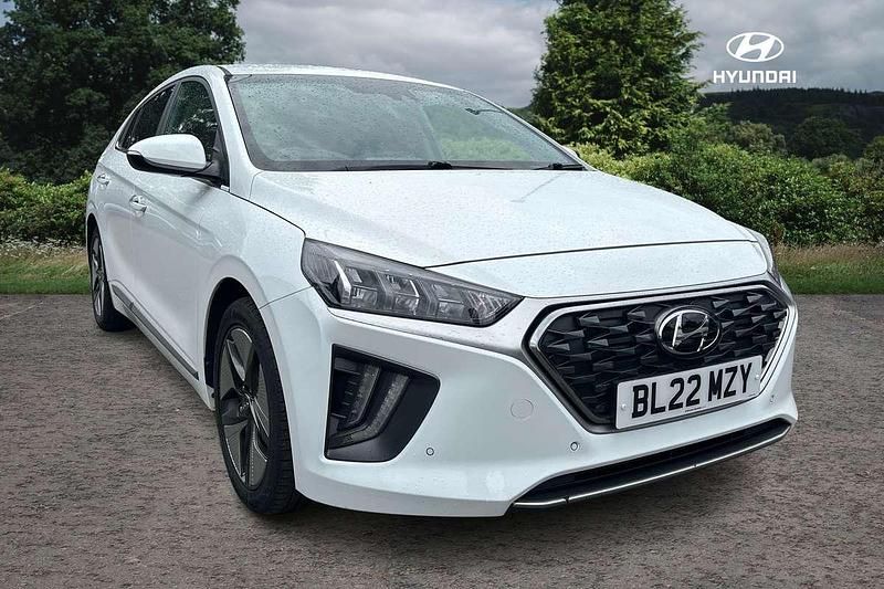 White Used 2022 Hyundai Ioniq Premium SE Sedan | £17,650 (Fair price) - Image 1/4