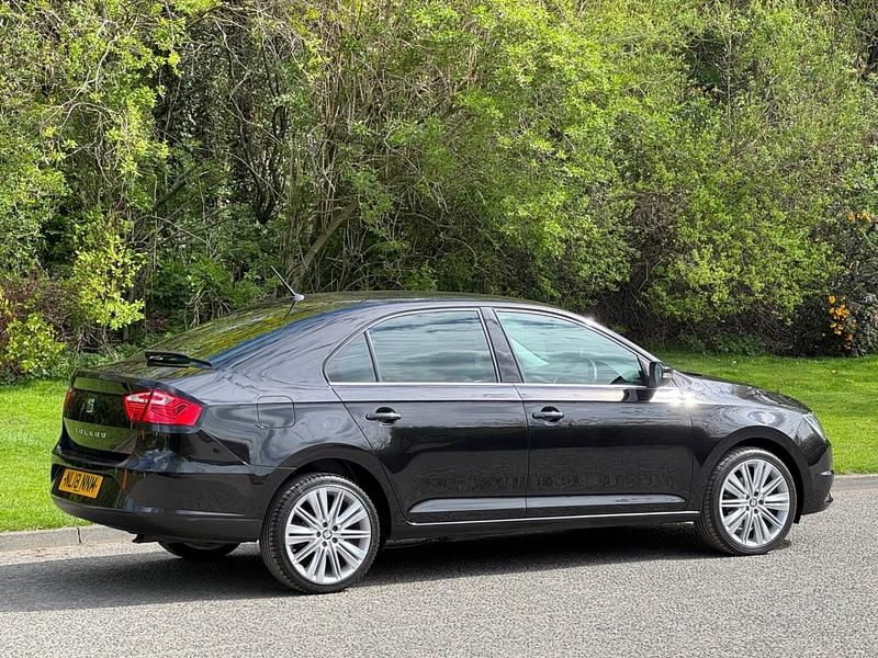 Used Seat Toledo XCELLENCE 110 HP (80 kW) 2018 Black metallic Hatchback