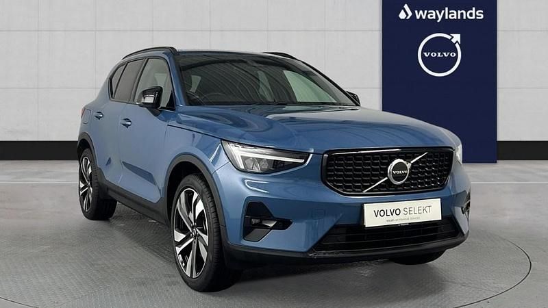 Used Volvo XC40 Plus 163 HP (119 kW) 2024 Blue SUV