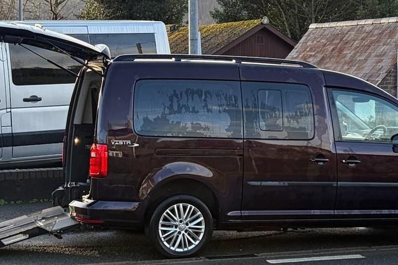 Purple Used 2019 VW Caddy Maxi Life Life MPV | £16,595 (Good price) - Image 1/1