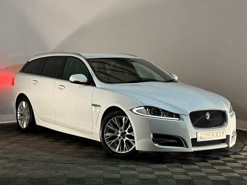 White Used 2014 Jaguar XF R-Sport Sedan | £6,795 (A bit pricey) - Image 1/4
