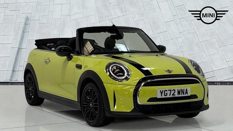 Used Mini Cooper Exclusive 134 HP (98 kW) 2023 Yellow Hatchback