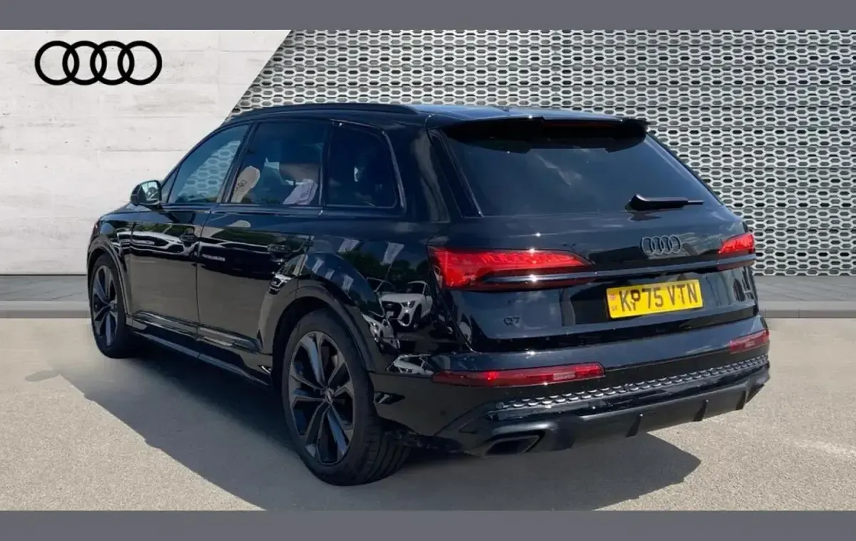 Used Audi Q7 Black Edition 340 HP (250 kW) 2025 Black SUV