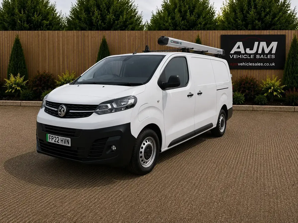 Used Vauxhall Vivaro 100 kW (136 HP) 2022 White MPV