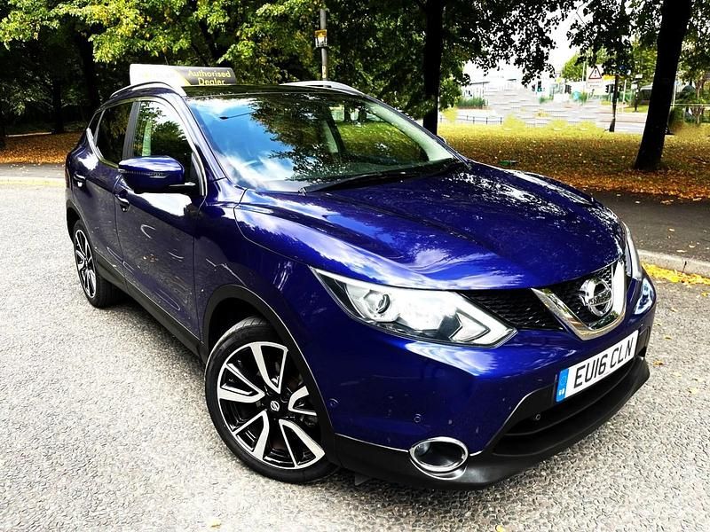 Blue Used 2016 Nissan Qashqai Tekna SUV | £9,595 (Fair price) - Image 1/4