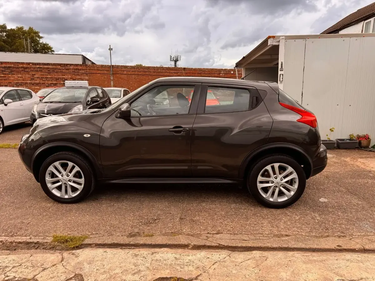 Used Nissan Juke Acenta 115 HP (84 kW) 2013 Orange SUV