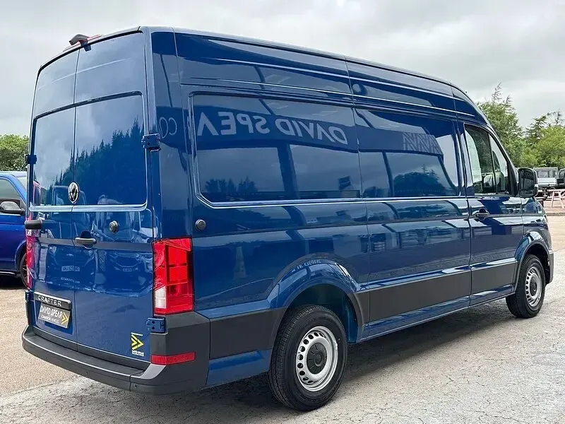 New VW Crafter 140 HP (102 kW) 2026 Blue Van