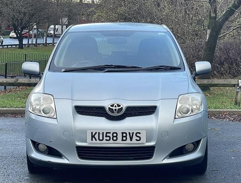 Used Toyota Auris 97 HP (71 kW) 2008 Blue Hatchback