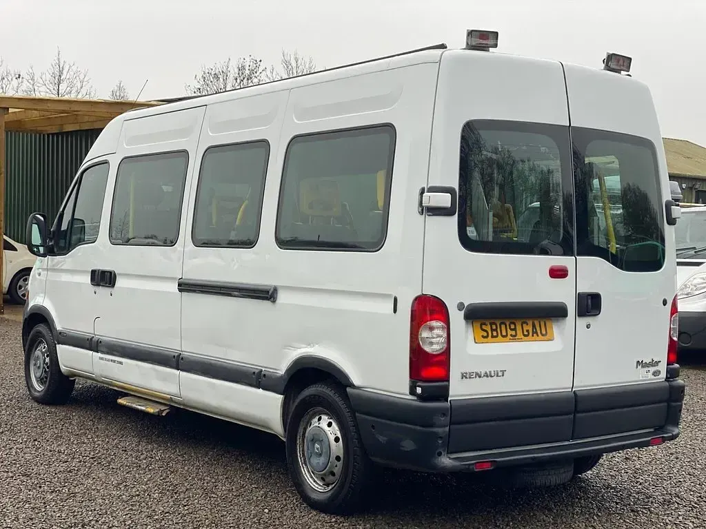 Used Renault Master 2009 White Sedan
