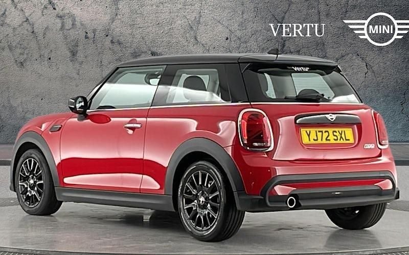 Used Mini Cooper Classic 136 HP (100 kW) 2022 Red Hatchback