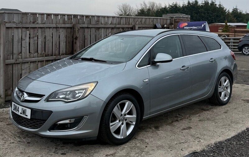 Silver Used 2014 Vauxhall Astra SRi Hatchback | £2,150 (Good price) - Image 1/4