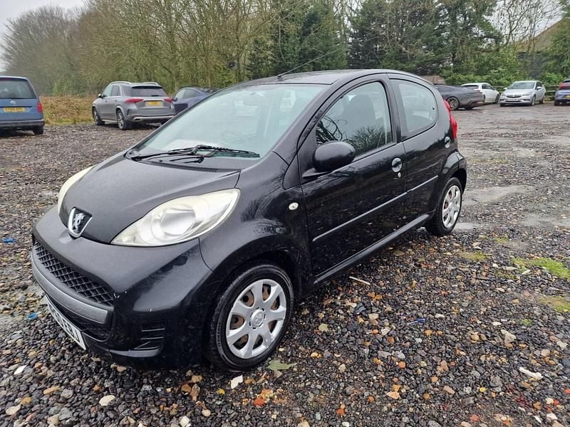 Used Peugeot 107 68 HP (50 kW) 2011 Black Hatchback