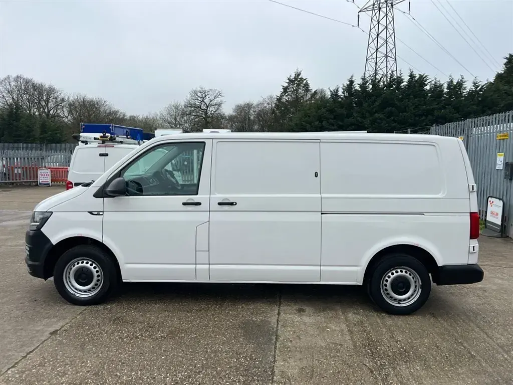Begagnad VW Transporter Startline 2018 Vit Van