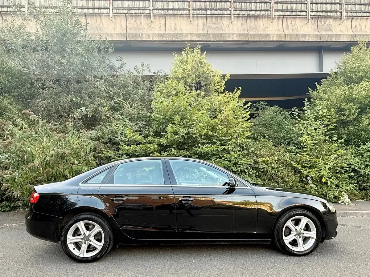 Used Audi A4 177 HP (130 kW) 2012 Black Sedan