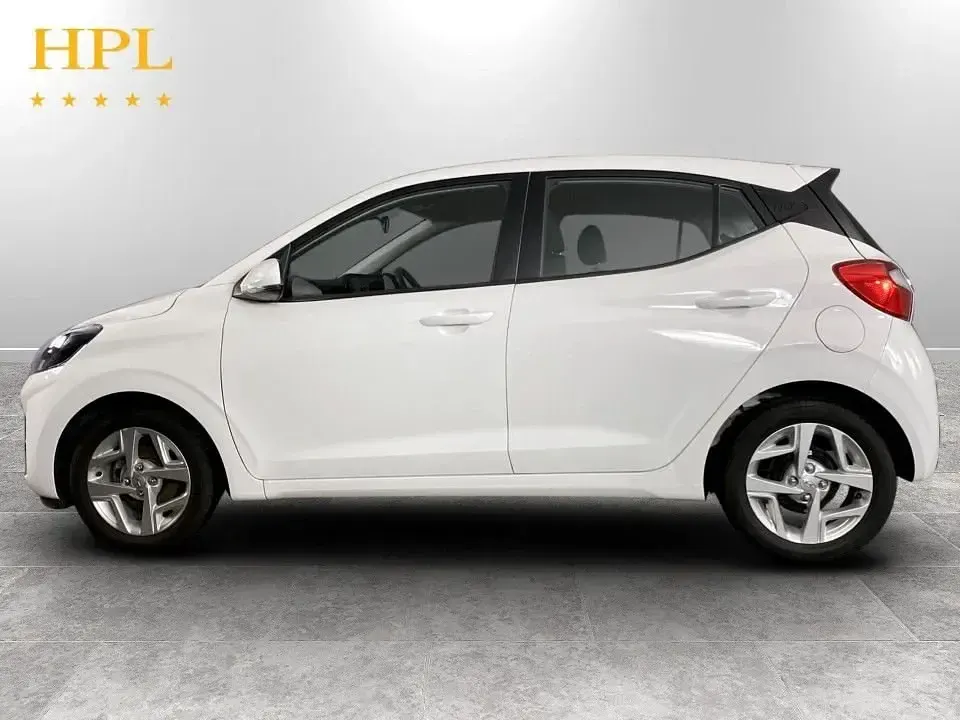 Używany Hyundai i10 SE 67 KM (49 kW) 2022 Biały Hatchback