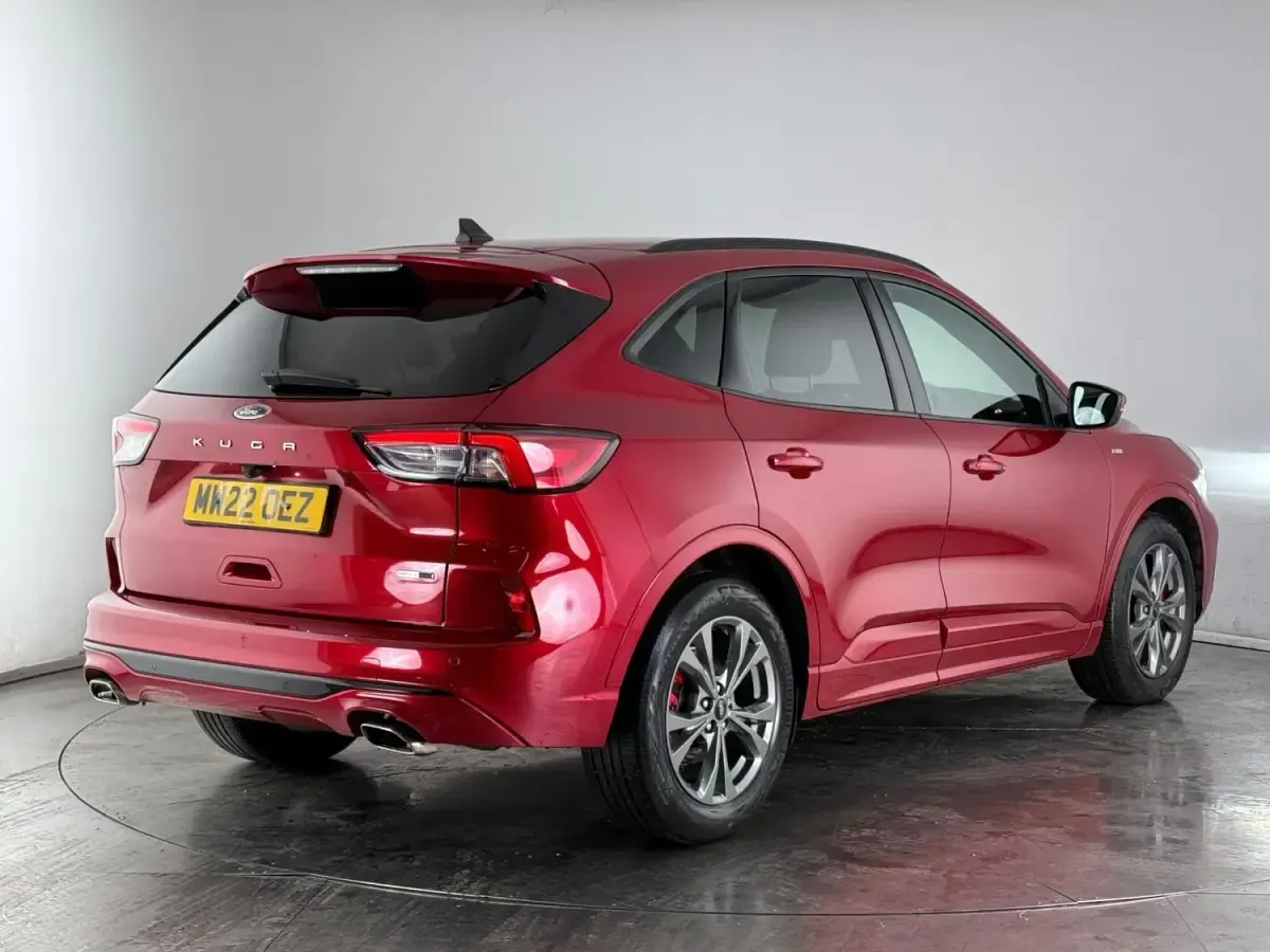 Second-hand Ford Kuga ST-Line 150 CP (110 kW) 2022 Roșu SUV