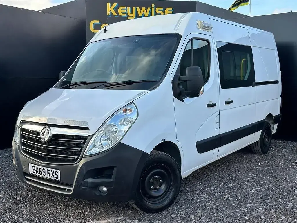Second-hand Vauxhall Movano 130 CP (95 kW) 2019 Alb Monovolum