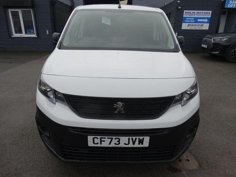 Used Peugeot Partner Premium 2023 White MPV