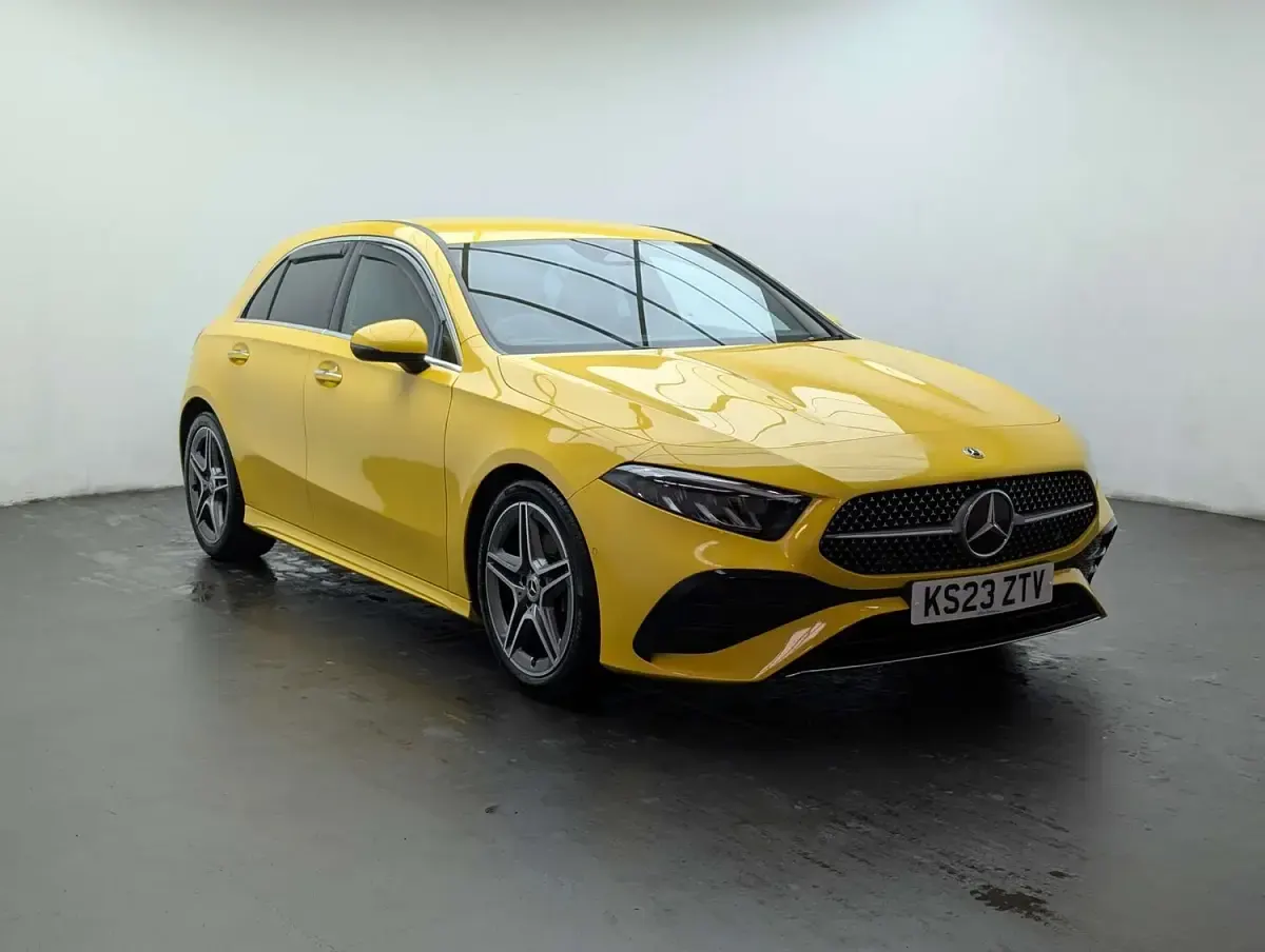 Used Mercedes A180 Executive 136 HP (100 kW) 2023 Yellow Hatchback