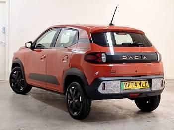 Used Dacia Spring Extreme 47 kW (65 HP) 2024 Red Hatchback