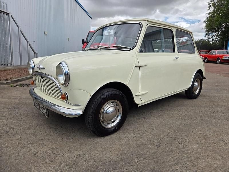 White Used 1961 Morris Minor | £8,995 - Image 1/4