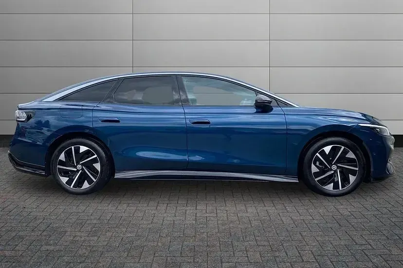 Used VW ID.7 Pro 210 kW (286 HP) 2025 Blue Hatchback