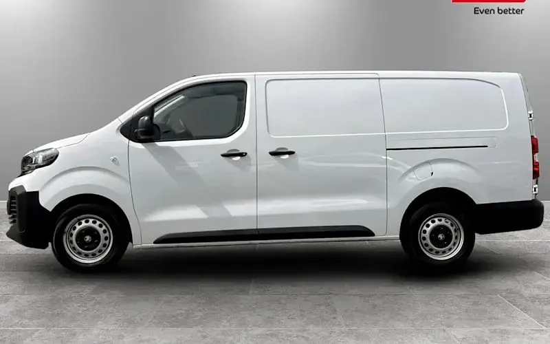 Used Vauxhall Vivaro 120 HP (88 kW) 2025 White MPV