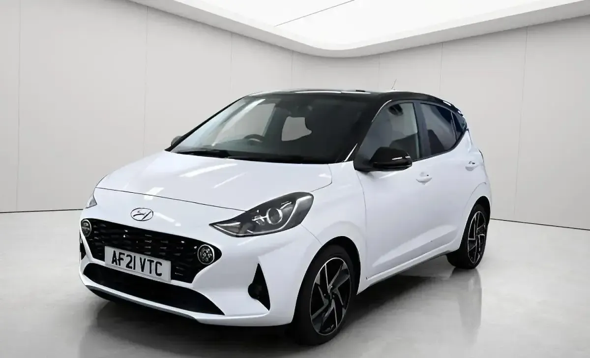 Used Hyundai i10 Premium 2021 White Hatchback