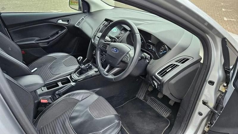 Used Ford Focus Titanium X 125 HP (91 kW) 2018 Silver Hatchback