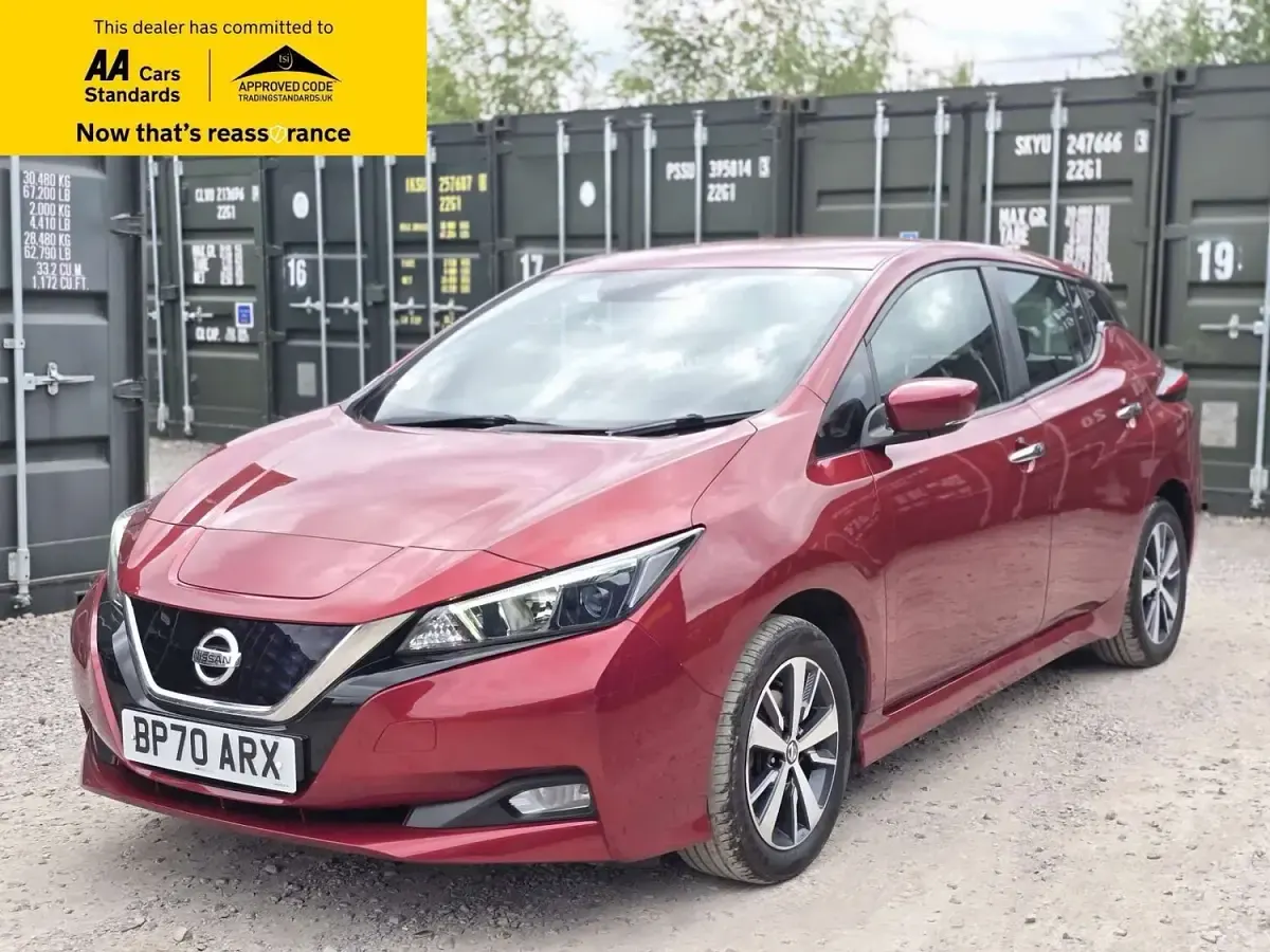 Used Nissan Leaf Acenta 110 kW (150 HP) 2020 Red Hatchback
