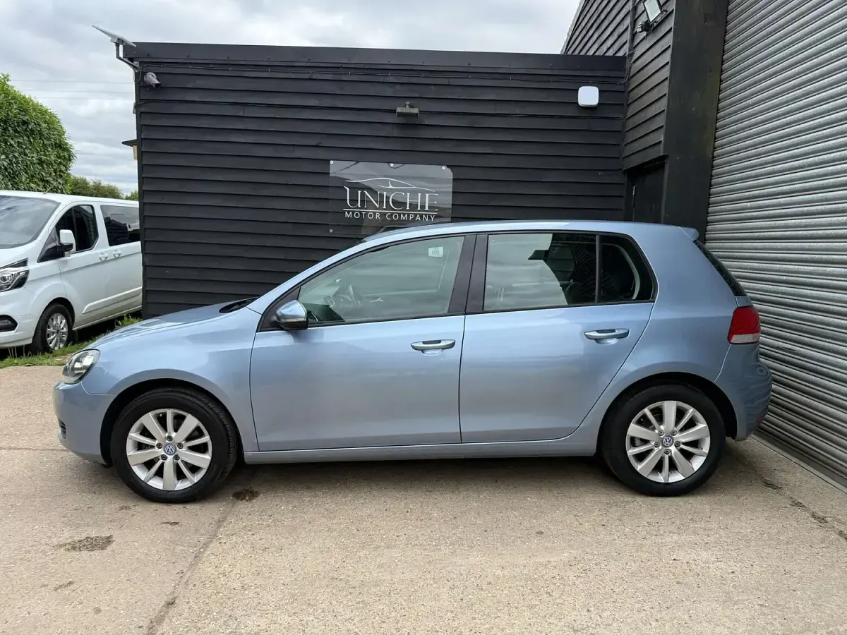 Used VW Golf VI Match 105 HP (77 kW) 2011 Blue Hatchback