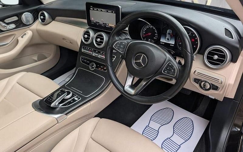 Usado Mercedes C200 Premium Plus 184 HP (135 kW) 2017 Preto Sedan