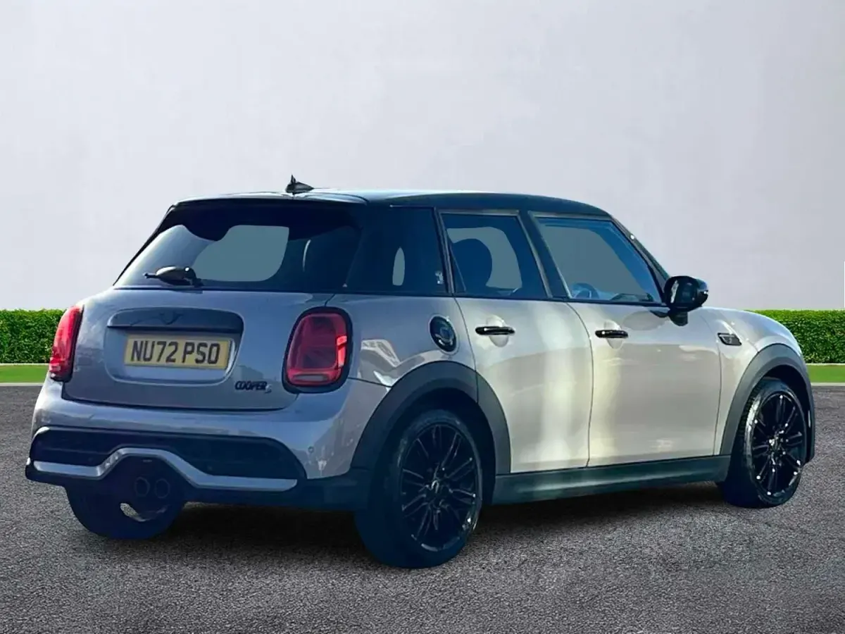 Usado Mini Cooper S Exclusive 2022 Gris Utilitario