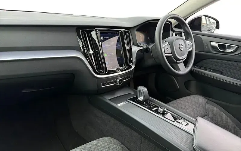 Used Volvo V60 Core 163 HP (119 kW) 2022 Black Estate