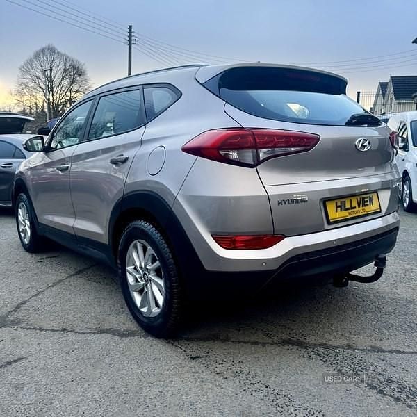 Used Hyundai Tucson SE 116 HP (85 kW) 2018 Beige SUV