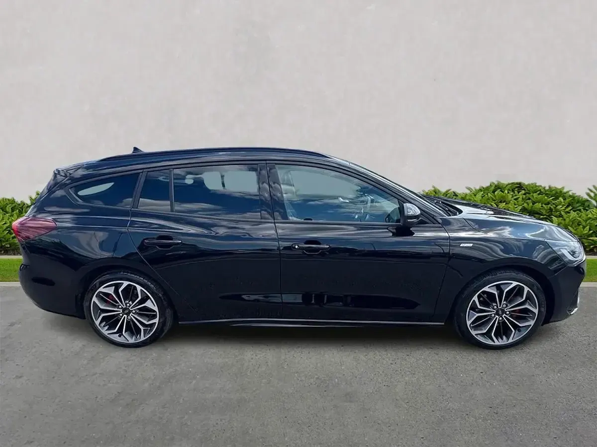 Used Ford Focus ST-Line 2022 Black Estate