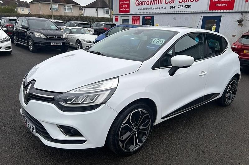 Used Renault Clio IV Dynamique 90 HP (66 kW) 2017 White Hatchback