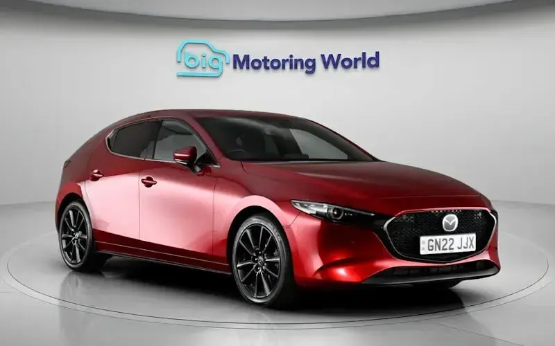 Used Mazda 3 Inclusive 186 HP (136 kW) 2022 Red Hatchback